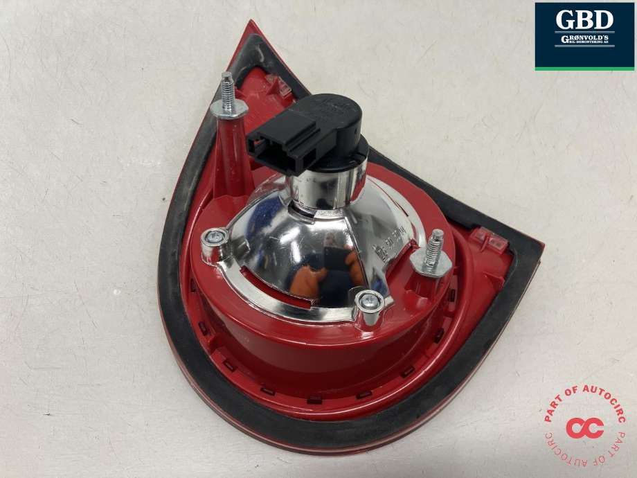 Baklykt venstre indre til VW Golf V, Combi 2003-2008  (1K6 945 093 E|028500102|)