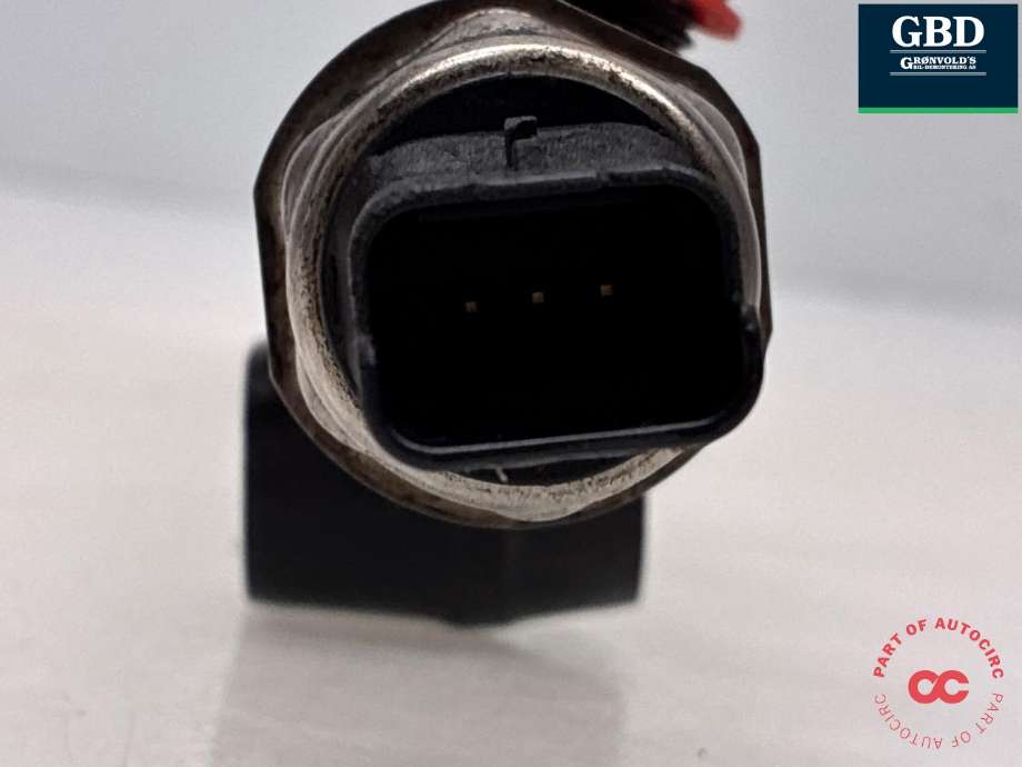 Dyseskinne (fuelrail) til Citroën C4, Aircross 2012-2017  (1570 Q4|1570 P7|98 070 708 80-00)