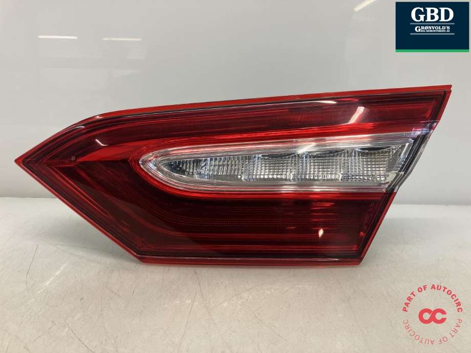 Baklykt høyre indre til Toyota Camry 2019-->> (8158033340|)