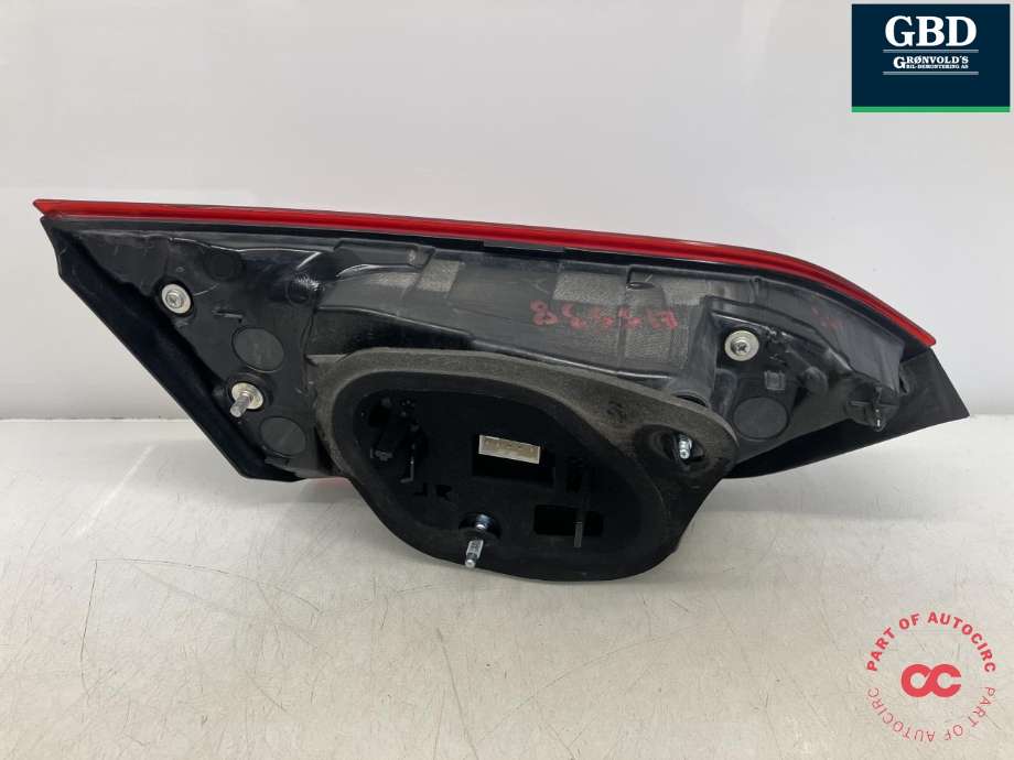 Baklykt høyre indre til Toyota Camry 2019-->> (8158033340|)