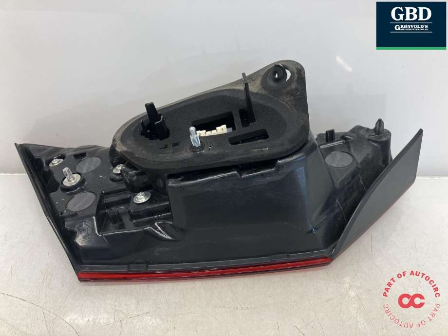 Baklykt høyre indre til Toyota Camry 2019-->> (8158033340|)