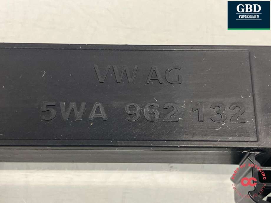 Antenne til VW ID.BUZZ 2022-->> (HELLA|5WA 962 132|5FA 224 075|)