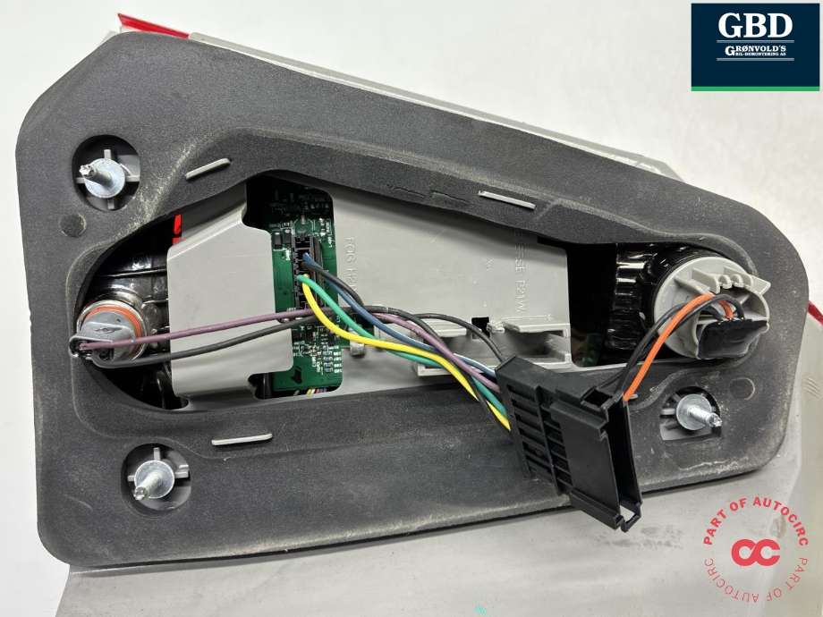 Baklykt venstre til Mercedes GL 2006-2012 (X164) (X164) (A 164 820 33 64|)