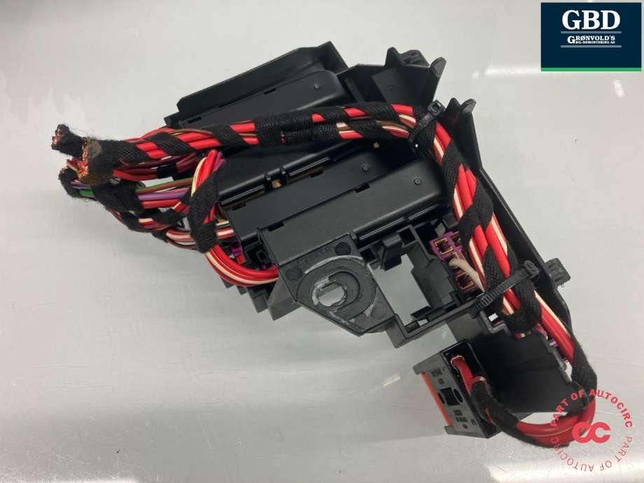 Sikringsboks bagasjerom til Audi A4 2007-2014 (Type IV) (B8) (B8) (8K0 971 845 A|)