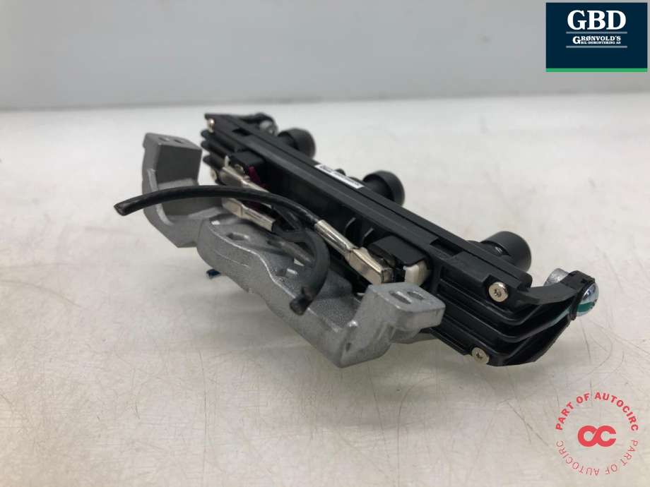 Parkeringskamera foran til Tesla Model 3 2018-2023 (Fase 1)  (1143746-01-E|1143746-00-D | 1143746-01-D |1143746-00-E|1143746-01-F | 1143746-01-G)