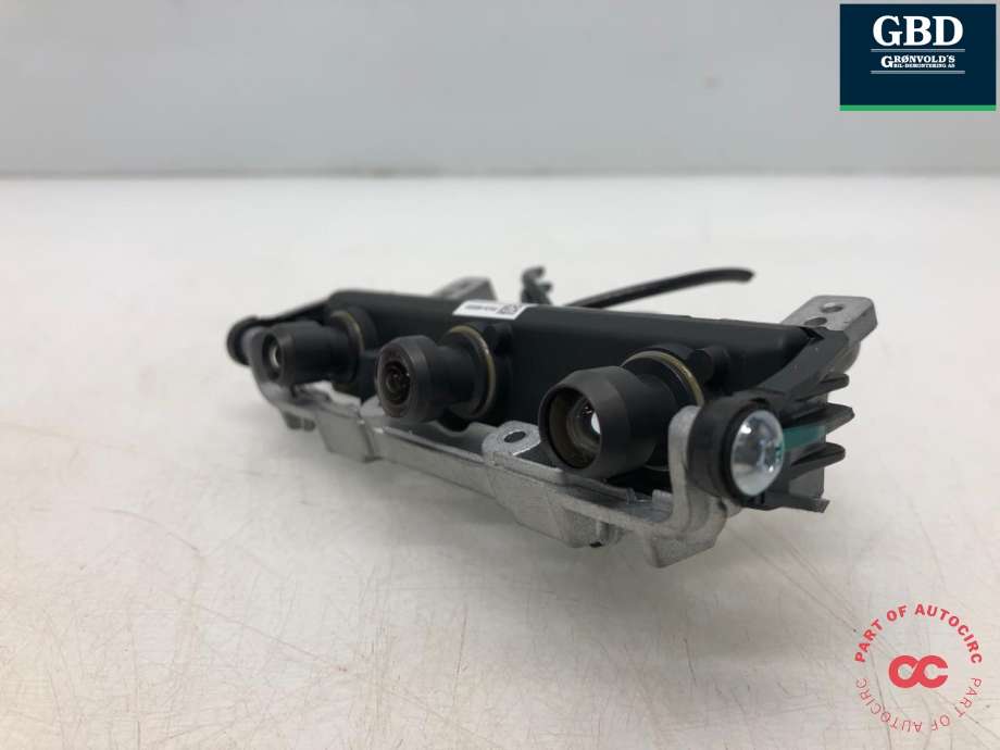 Parkeringskamera foran til Tesla Model 3 2018-2023 (Fase 1)  (1143746-01-E|1143746-00-D | 1143746-01-D |1143746-00-E|1143746-01-F | 1143746-01-G)