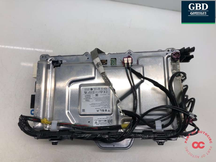 Styreenhet autopilot til Tesla Model 3, 2018-2023 (Fase 1) (1681271-S0-J)