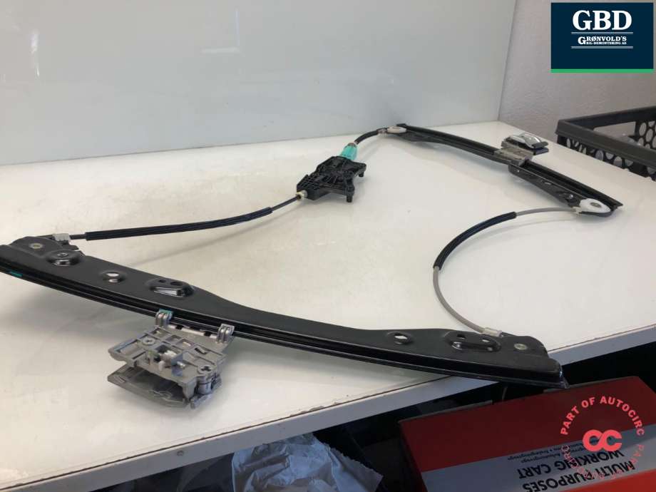 Ruteheis venstre foran til Tesla Model Y 2021-2024 (Type I)  (1526804-00-C|1526804-00-B|2005482-00-A| GO7721 100 2021 51)