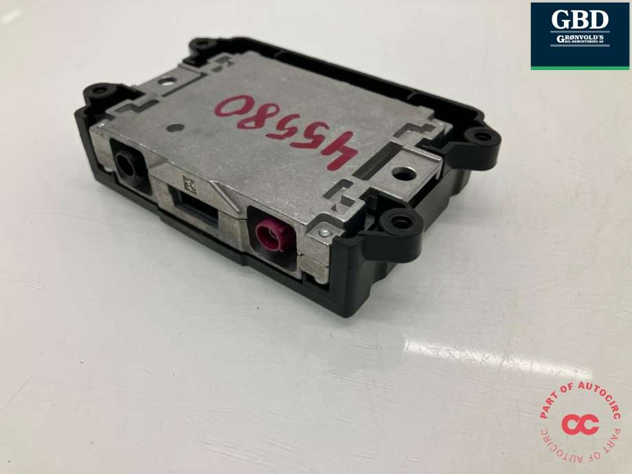 Antenne forsterker til Audi A3 2016-2020 (Type III, Fase 2)  (4M0 035 504|4N0 035 446|)