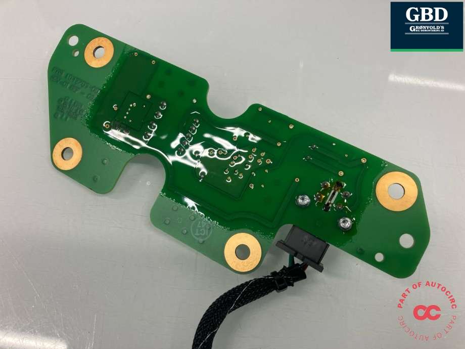 Styreenhet batteri elbil (BMS - Battery Management System) til Tesla Model X 2016-->>  (1042703-01-G|)