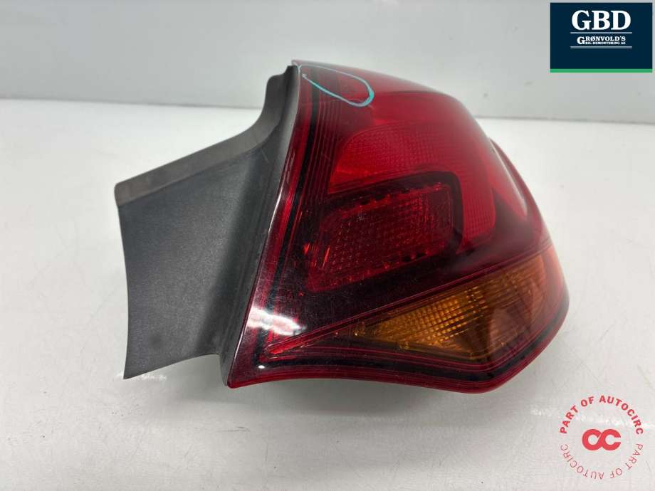 Baklykt høyre ytre til Opel Astra J 2010-2015 (13319948|)
