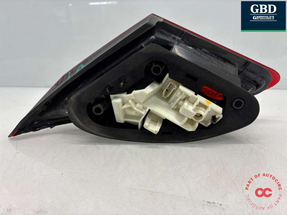 Baklykt venstre indre til Opel Astra J 2010-2015  (13319951|)