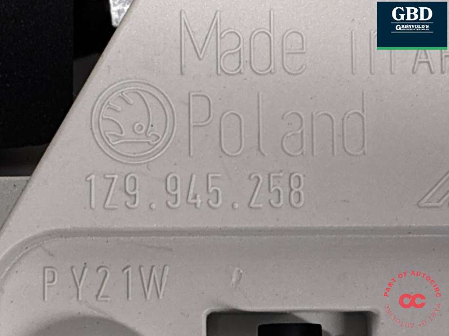 Baklykt høyre til Škoda Octavia 2013-2016 (Type III, Fase 1) (1Z9 945 112 A|1Z9 945 258|)