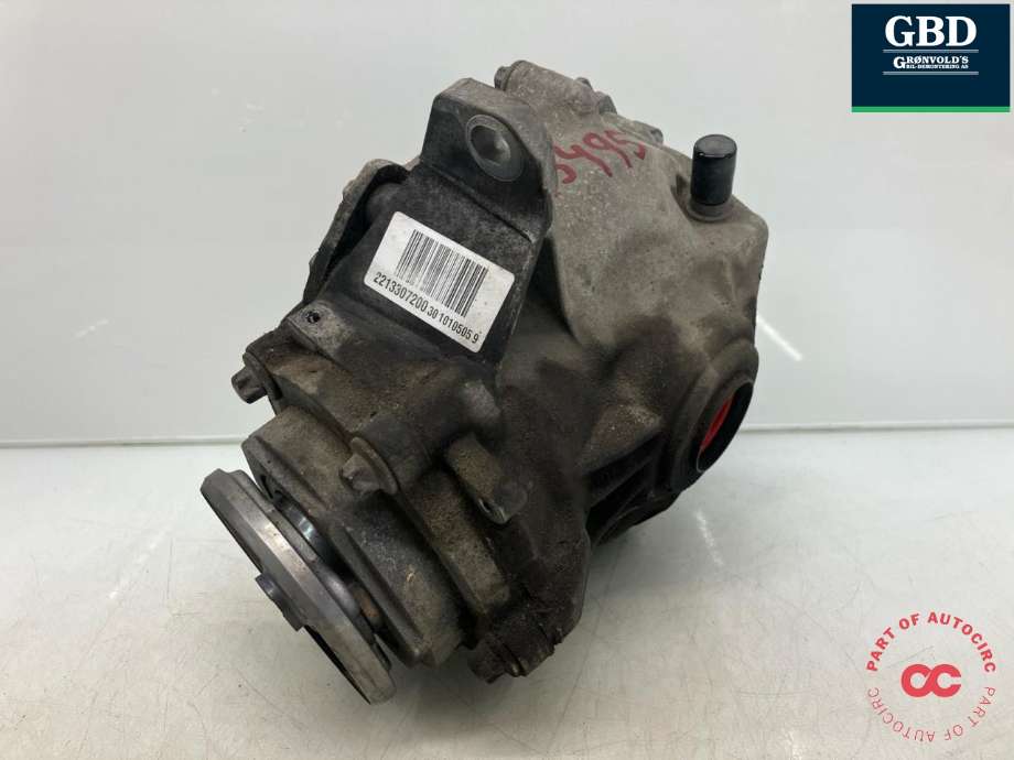 Kardang klokke foran til Mercedes GLK, 2008-2015 (X204) (X204) (A 221 330 72 00)