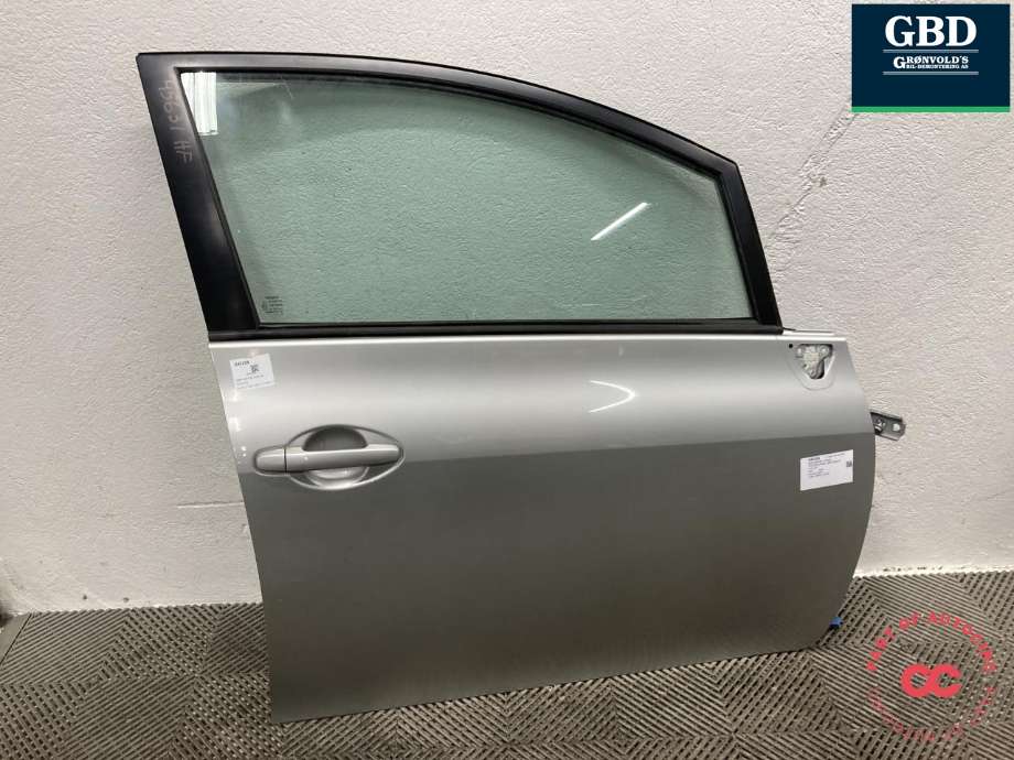 Dør høyre foran til Toyota Auris 2007-2010 (Type I, Fase 1) (6700102260|)