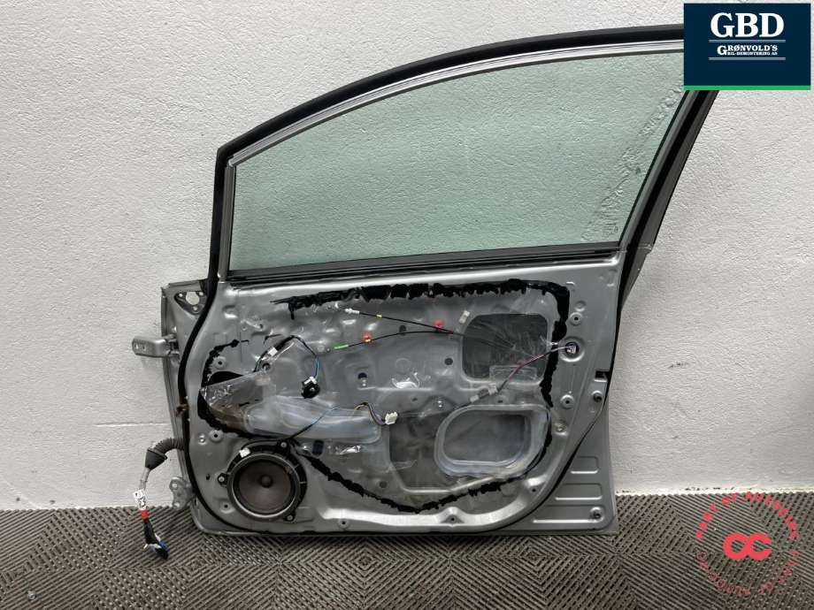 Dør høyre foran til Toyota Auris 2007-2010 (Type I, Fase 1) (6700102260|)