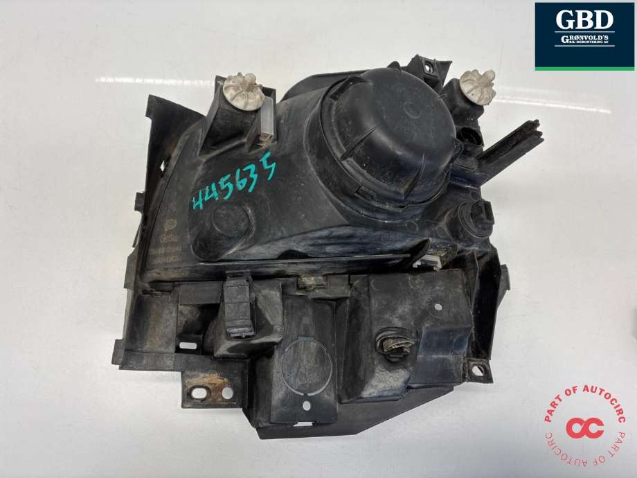 Frontlykt høyre halogen til VW Transporter / Caravelle 1990-2003 (T4) (T4) (VALEO|7D2 941 010 K|701 941 010 K|)
