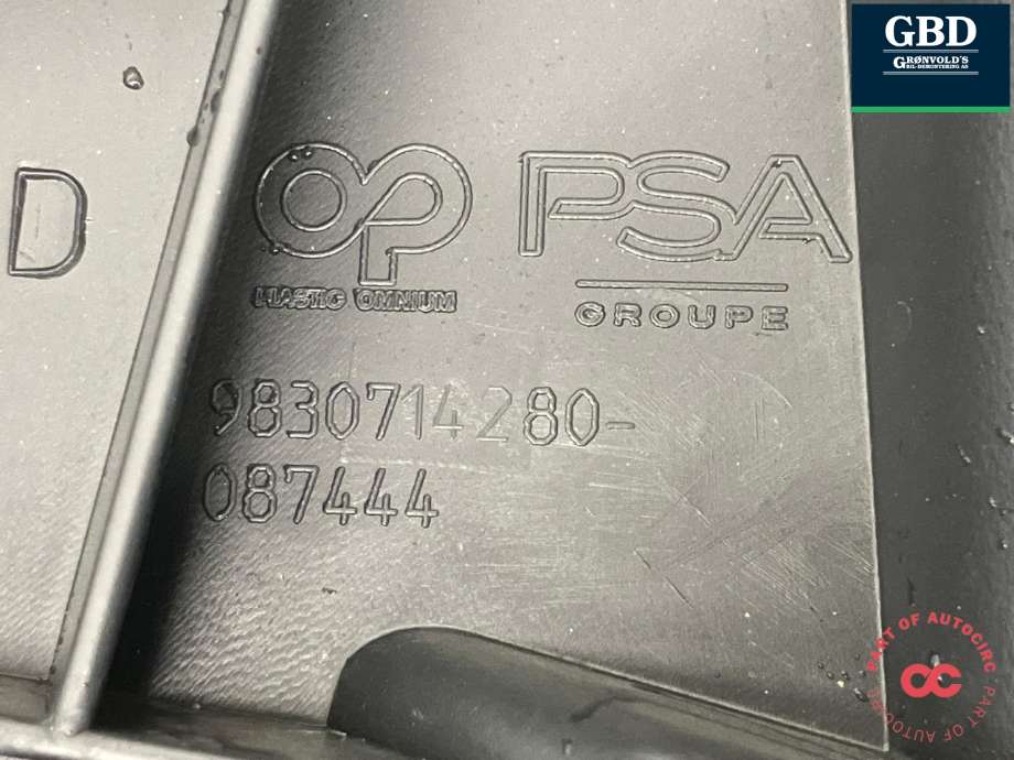 Støtfanger bak feste til Citroën ë-C4 2020-->>  (98 307 129 80|98 307 142 80|087444)