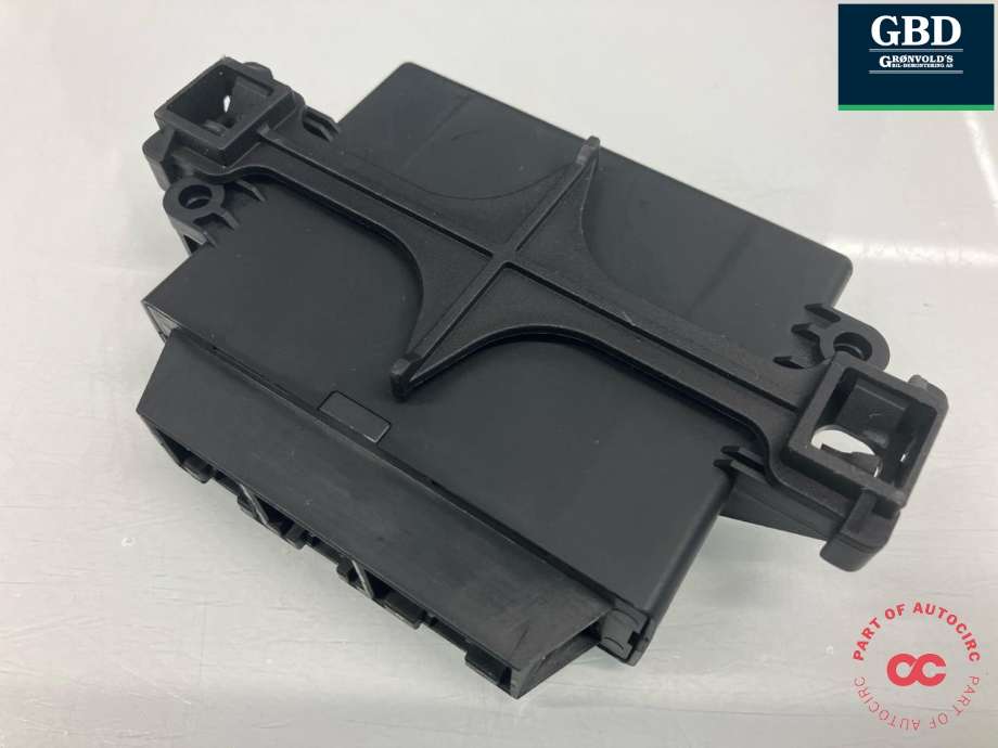 Styreenhet parkering til Volvo V70 2007-2013 (Type III, Fase 1)  (31341090|30682548|6G92-15K866-BH)