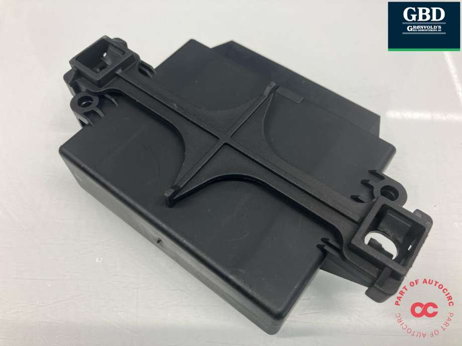 Styreenhet parkering til Volvo V70 2007-2013 (Type III, Fase 1)  (31341090|30682548|6G92-15K866-BH)