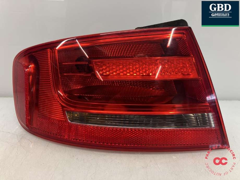 Baklykt venstre ytre til Audi A4, 2007-2014 (Type IV) (B8) (B8) (HELLA|8K5 945 095 D)