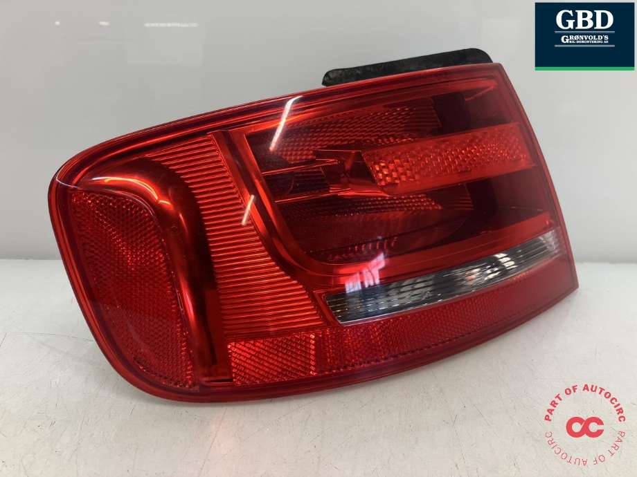 Baklykt venstre ytre til Audi A4 2007-2014 (Type IV) (B8) (B8) (HELLA|8K5 945 095 D|)