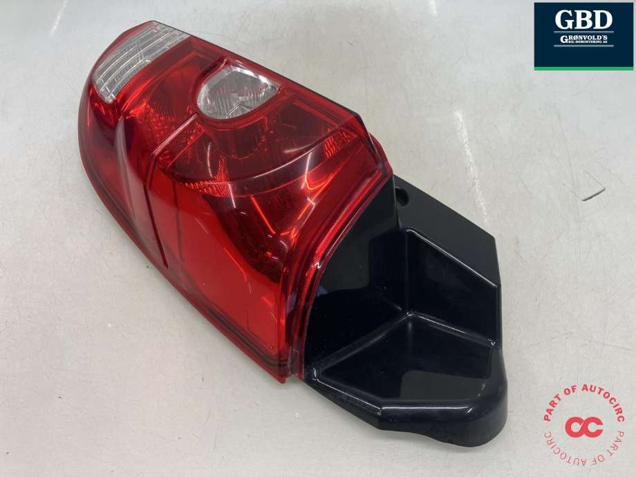 Baklykt høyre til Mitsubishi Colt 2009-2013 (Type VII, Fase 2)  (8330A702|)