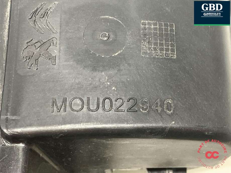 Ladeluke karosseri elbil til Peugeot e-2008 2019-->>  (98 505 825 80|98 316 846 80|MOU022940)