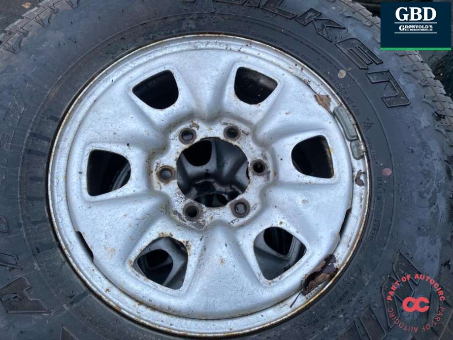 Hjulsett stål sommer til Toyota Hilux 2006-2011 (FALKEN|WILDPEAK HELÅRSDEKK | 265-70-16|6|7 MM PROD 2222|)