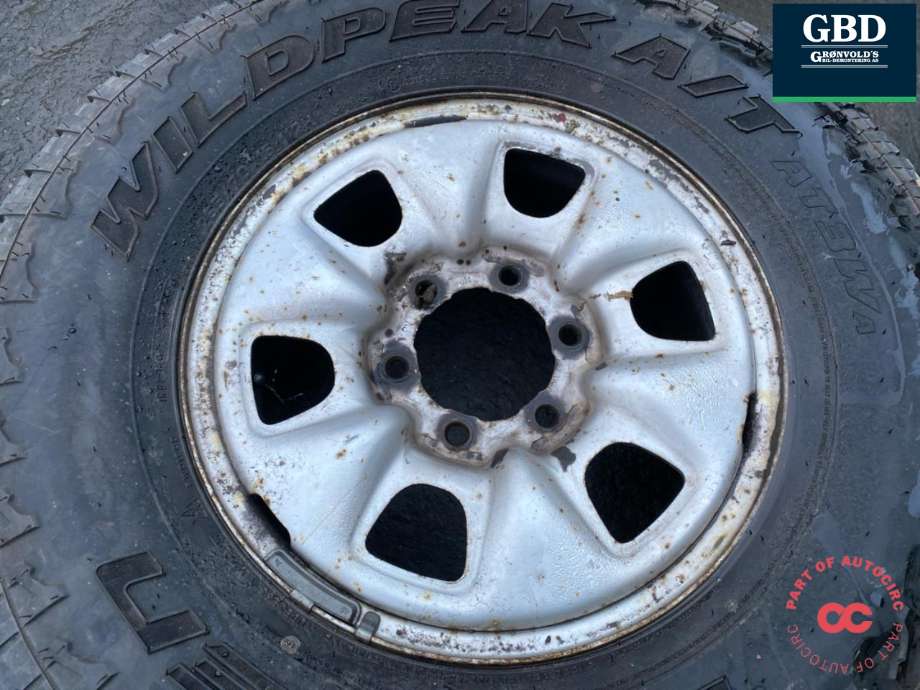 Hjulsett stål sommer til Toyota Hilux 2006-2011 (FALKEN|WILDPEAK HELÅRSDEKK | 265-70-16|6|7 MM PROD 2222|)