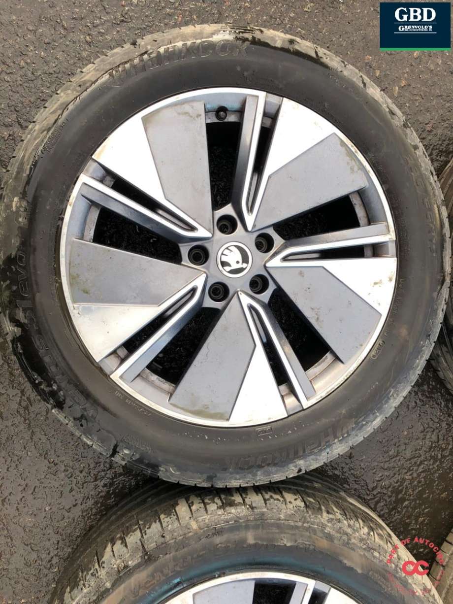 Hjulsett aluminium sommer til Škoda Enyaq 2021-->>  (HANKOOK|235-55-19 | PROD 0421|8 J X 19 | ET 45|4|7 MM)