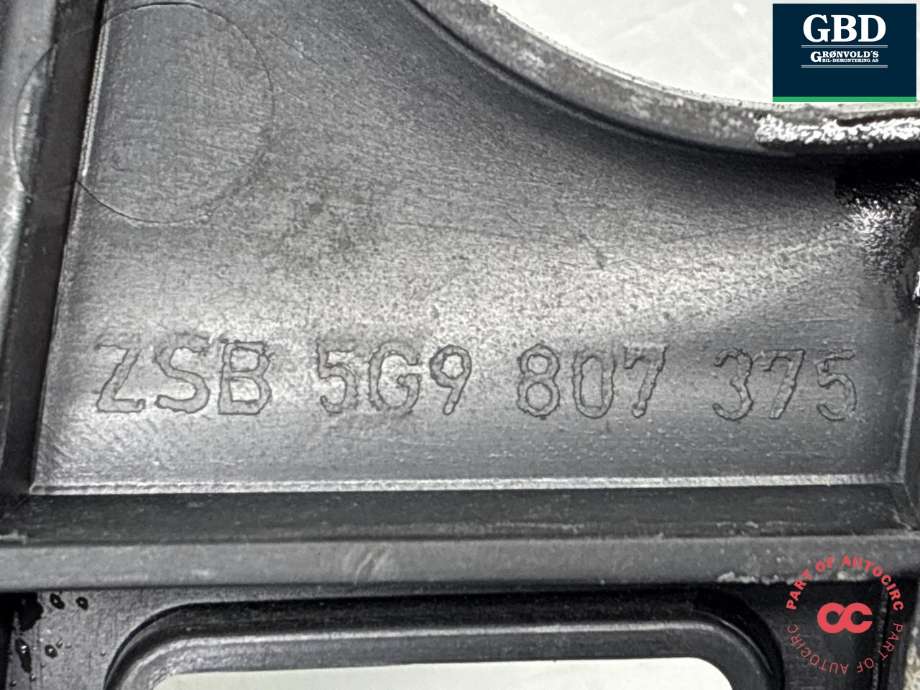Støtfanger bak feste til VW Golf VII 2012-2017 (Fase 1)  (5G9 807 375|)