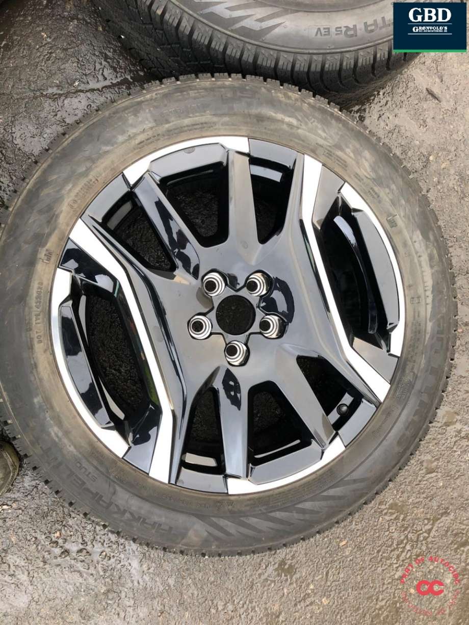 Hjulsett aluminium vinter til Peugeot e-3008 2023-->>  (NOKIAN|HAKKA UTEN PIGG | 235-55-19 | 105 R | PROD 2524|8 J X 19 | ET 43|7|5 MM)