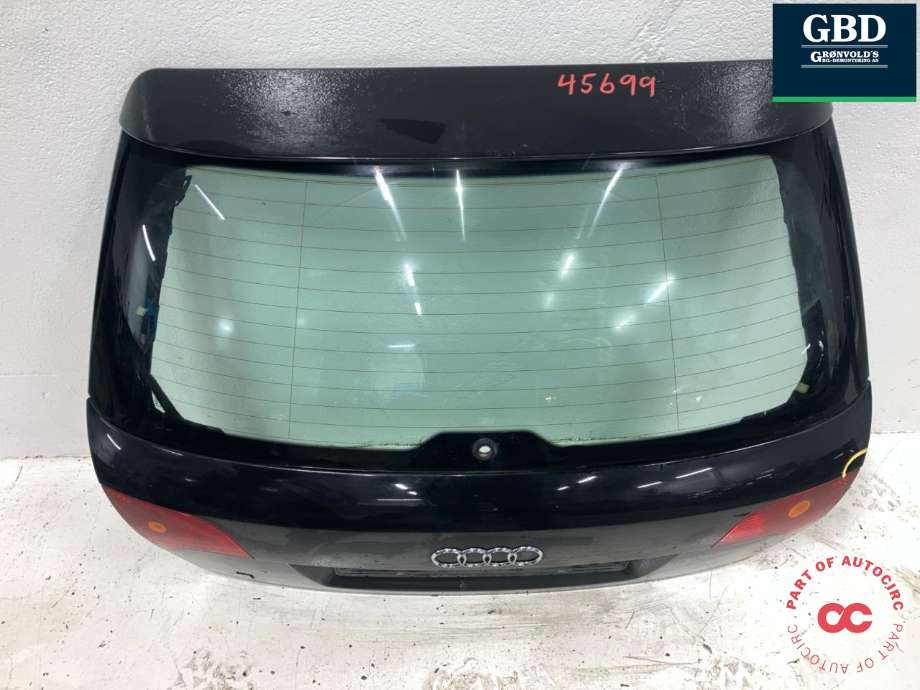Bakluke til Audi A4 2004-2008 (Type III) (B7) (B7) (8E9 827 023 R|)