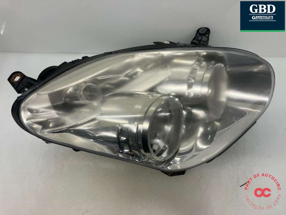 Frontlykt høyre halogen til Opel Combo D 2012-2018  (95526867|95512504|)