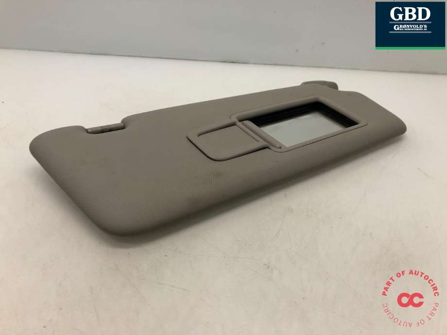 Solskjerm høyre til Audi Q5 2008-2012 (Type I, Fase 1)  (8K0 857 552 AF|8K0 857 552 AR AW7| 8K0 857 552|8K0 857 552 AF AW7)
