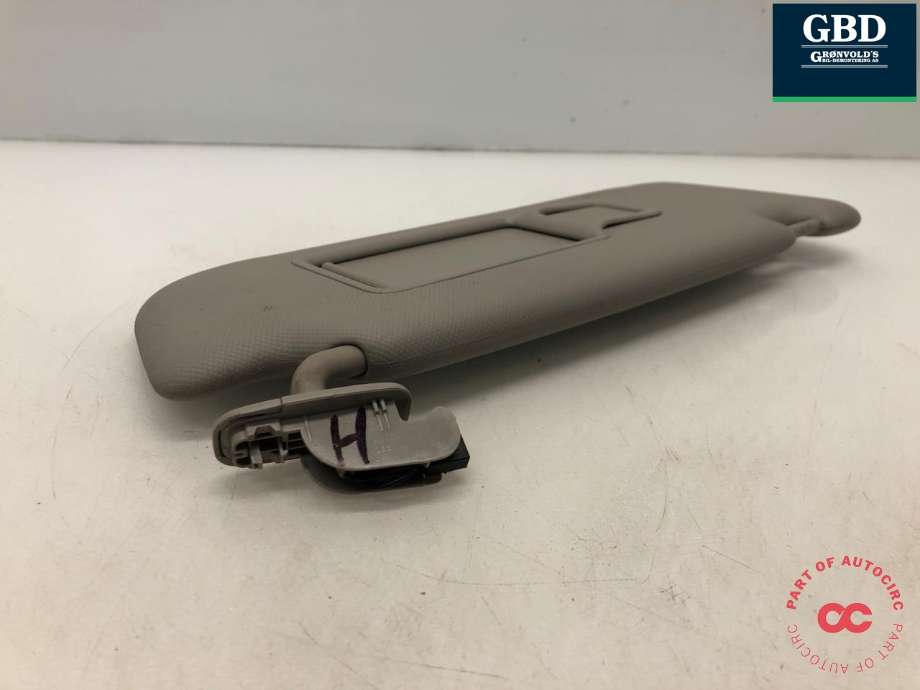 Solskjerm høyre til Audi Q5 2008-2012 (Type I, Fase 1)  (8K0 857 552 AF|8K0 857 552 AR AW7| 8K0 857 552|8K0 857 552 AF AW7)