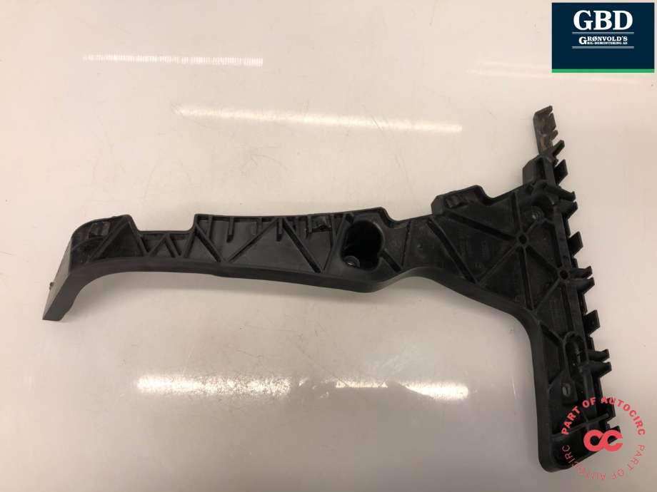 Støtfanger bak feste til Audi Q5 2008-2012 (Type I, Fase 1)  (8R0 807 453 C|)