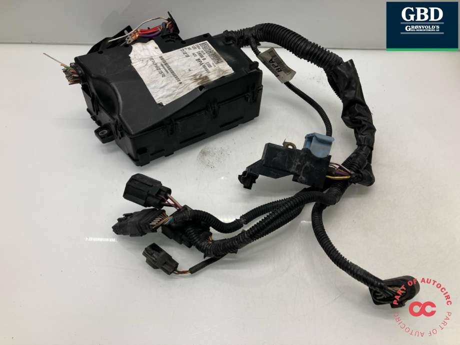 Sikringsboks motorrom til Ford Focus 2011-2014 (Type III, Fase 1) (1793284|AV6T-14A067-BC|)