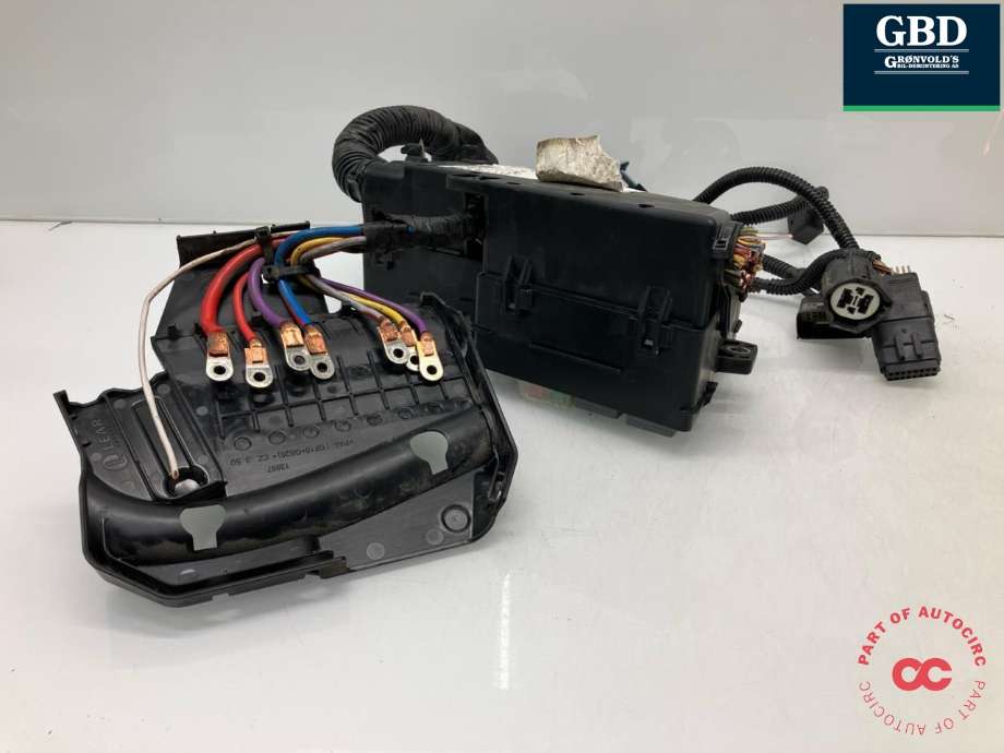 Sikringsboks motorrom til Ford Focus 2011-2014 (Type III, Fase 1) (1793284|AV6T-14A067-BC|)