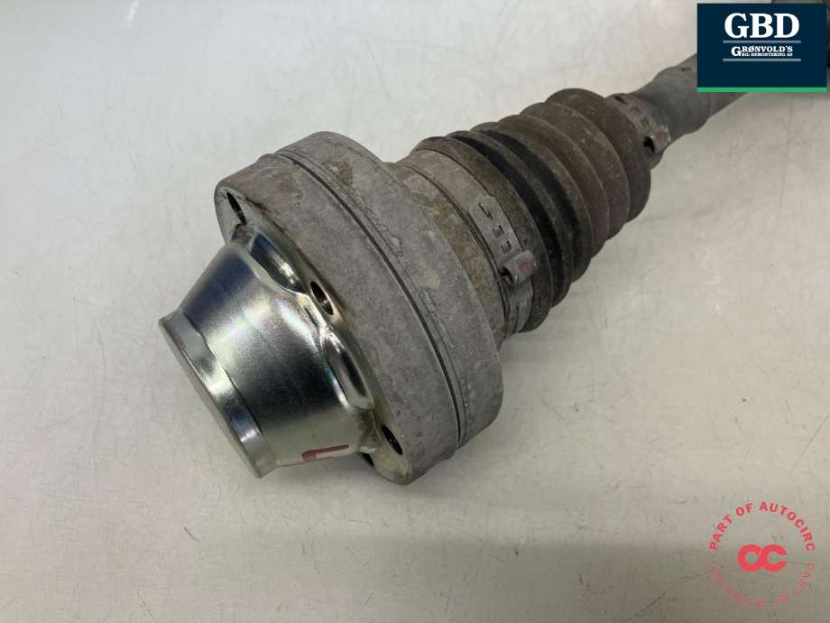 Drivaksel høyre foran, diesel/automat til VW Amarok 2010-2016 (Type I, Fase 1)  (2H0 407 271 D|2H0 407 271 DX|102 64 452)