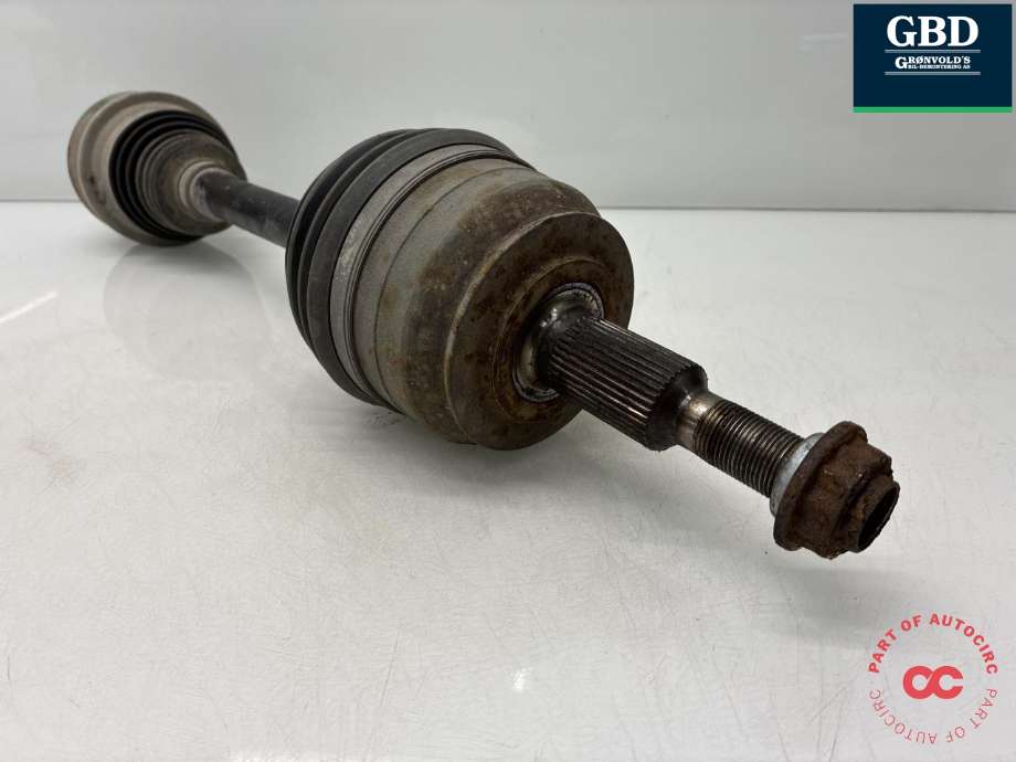 Drivaksel høyre foran, diesel/manuell til VW Transporter / Caravelle 2003-2009 (Fase 1) (T5) (T5) (7H0 407 272 CJ|7H0 407 454 X|7H0 407 272 BN)