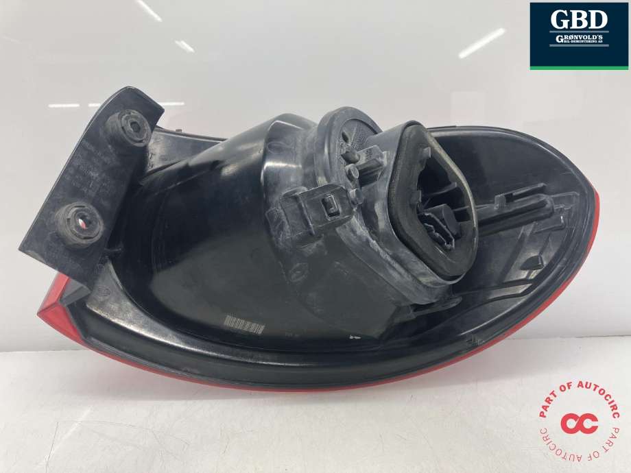 Baklykt venstre ytre til VW Tiguan 2007-2011 (Type I, Fase 1)  (5N0 945 111 D|5N0 945 095 H|)