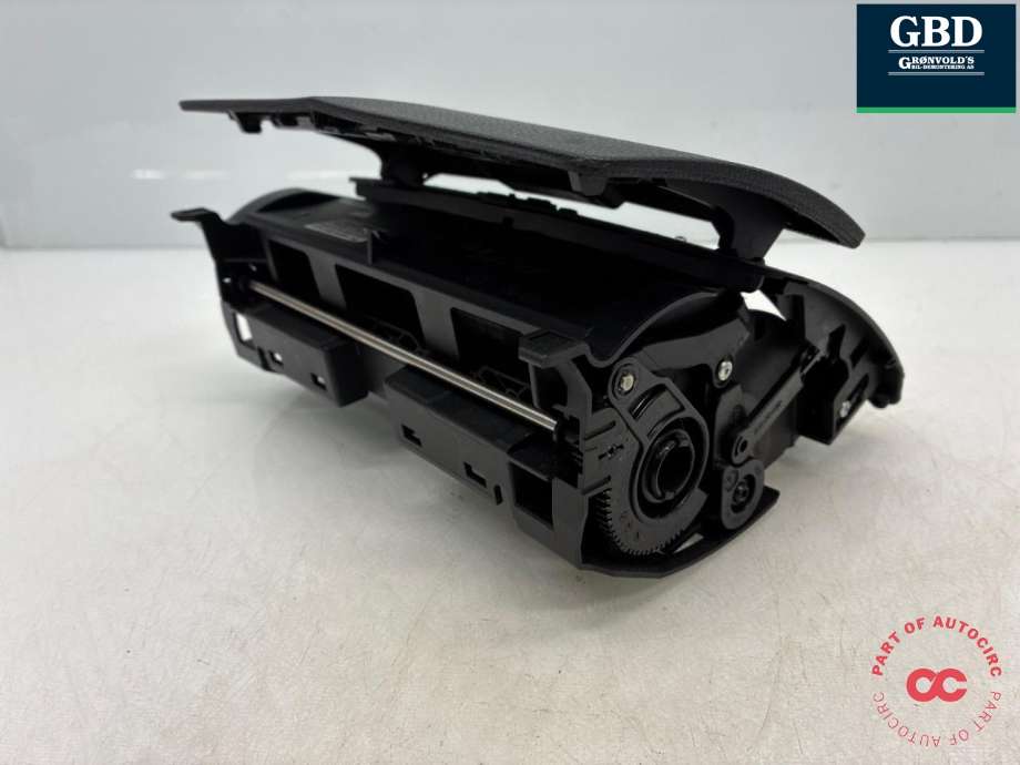 Bilstereo navigasjon skjerm til Mercedes C-Klasse 2007-2011 (Fase 1) (W204) (W204) (A 204 820 54 97|A 204 820 42 97|A 204 820 31 97)