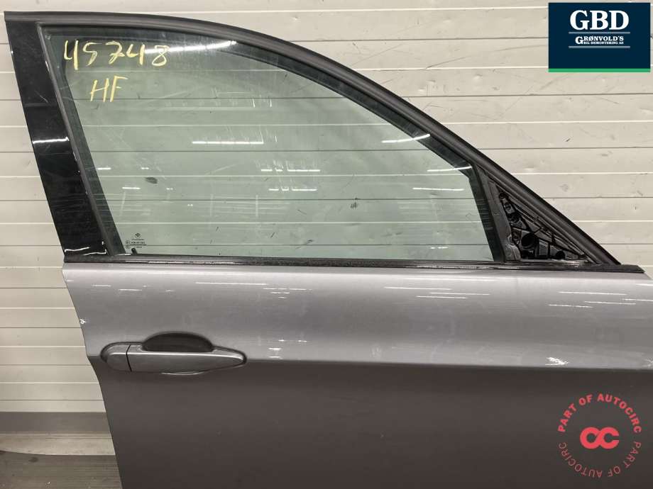 Dør høyre foran til BMW 3-Serie 2005-2011 (E90/E91/E92/E93) (E90/E91/E92/E93) (41 51 5 A2A 386|)