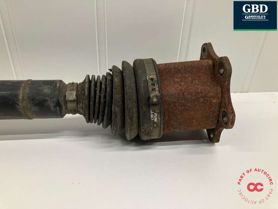 Drivaksel høyre foran, bensin/manuell til VW Touran 2015-2021 (Type II)  (3Q0 407 272 AT|3Q0 407 762 HX|)