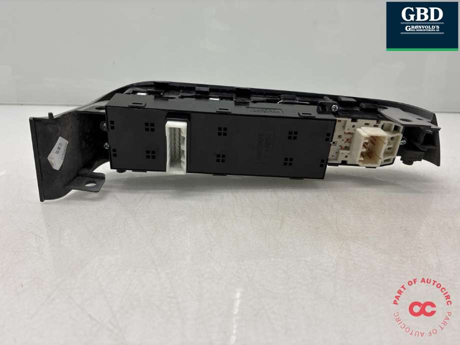 Bryter ruteheis førerdørspanel til Kia Soul 2014-2019 (Type II)  (93570B 2050BF6|299130675|)