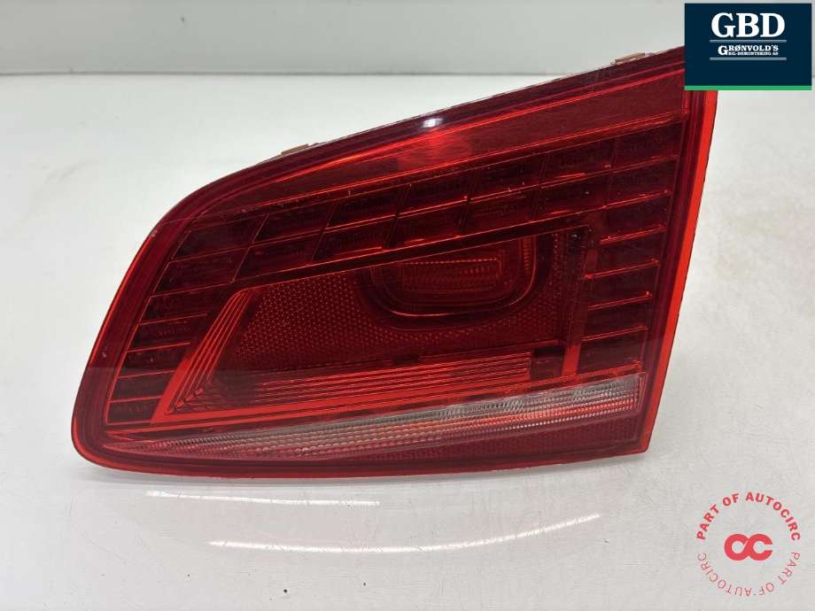 Baklykt høyre indre til VW Passat, 2011-2015 (B7) (B7) (3AF 945 308 E)
