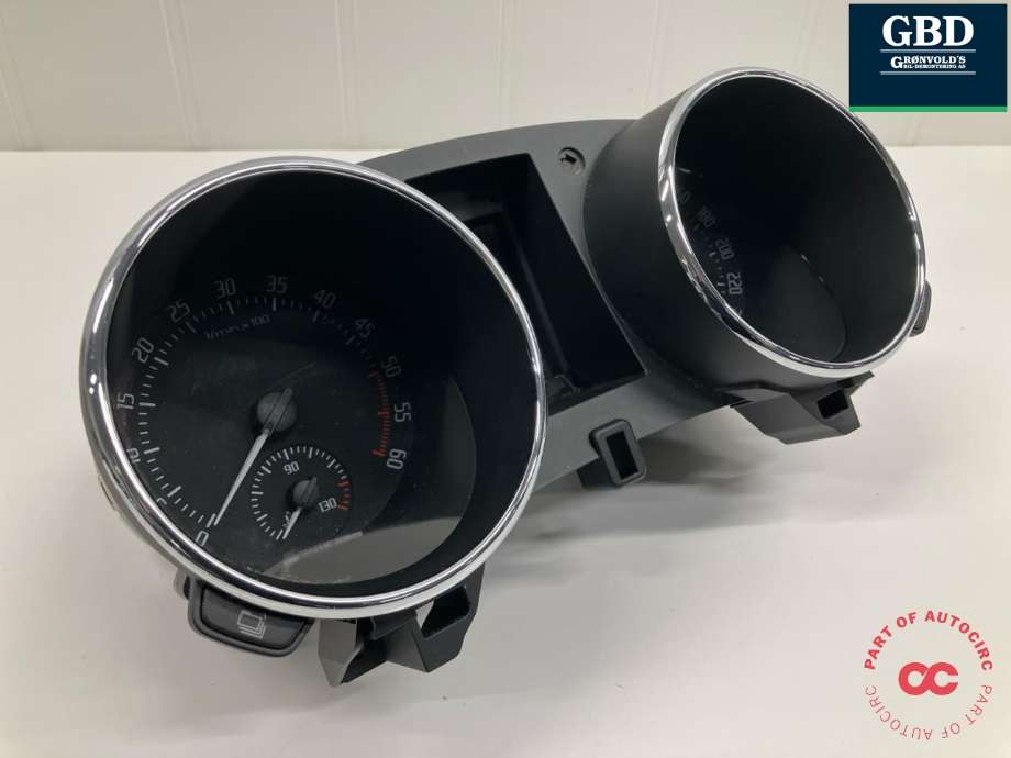 Instrumentpanel til Škoda Yeti 2009-2013 (Fase 1) (5L0 920 800 K|5L0 920 800 K KD0|)