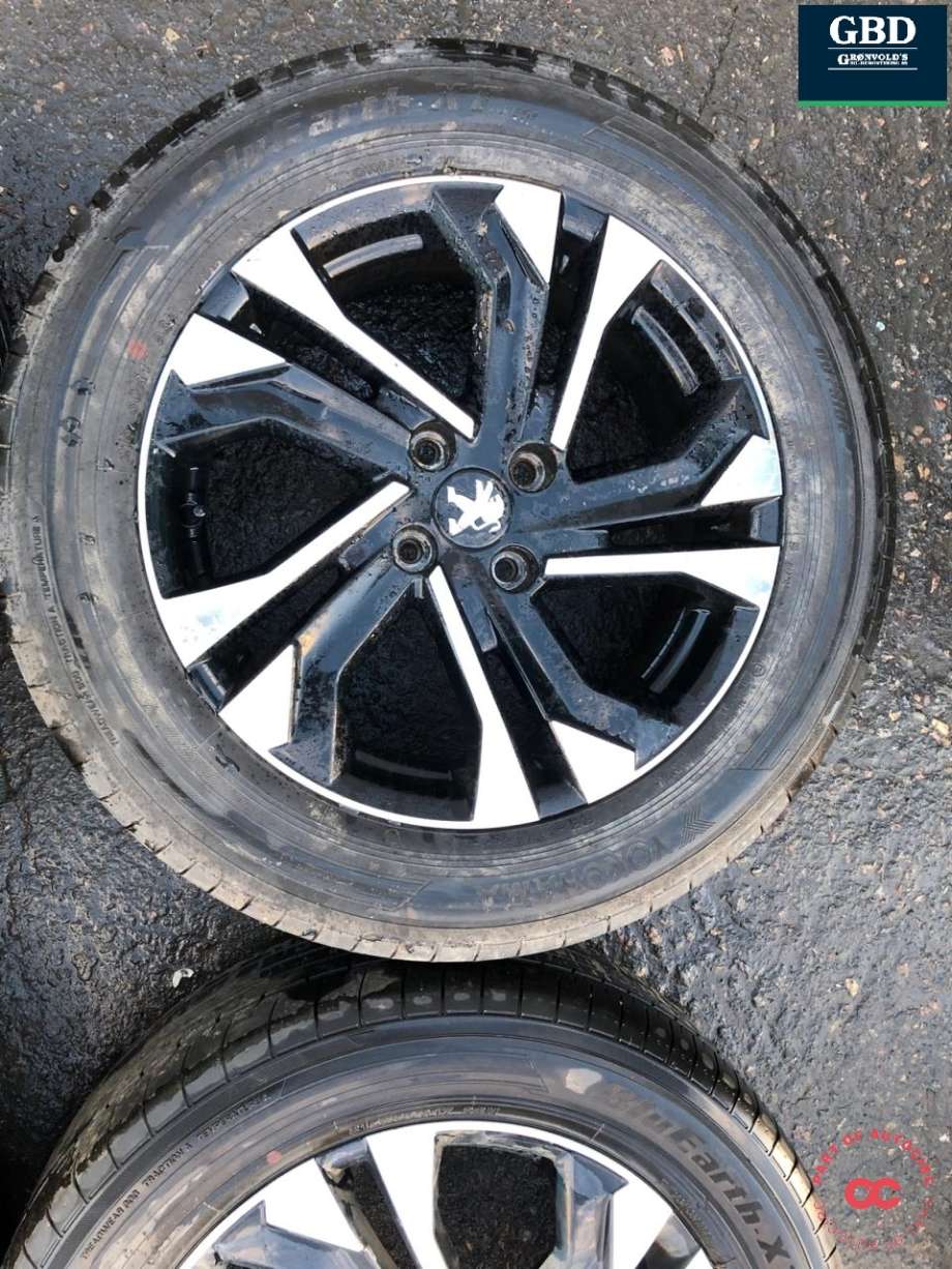 Hjulsett aluminium sommer til Peugeot e-2008 2019-->>  (YOKOHAMA|BLUE EART-XT | 215-60-17 | 96 H | PROD 4622|6|5 J X 17 | ET 32|5.2 MM)
